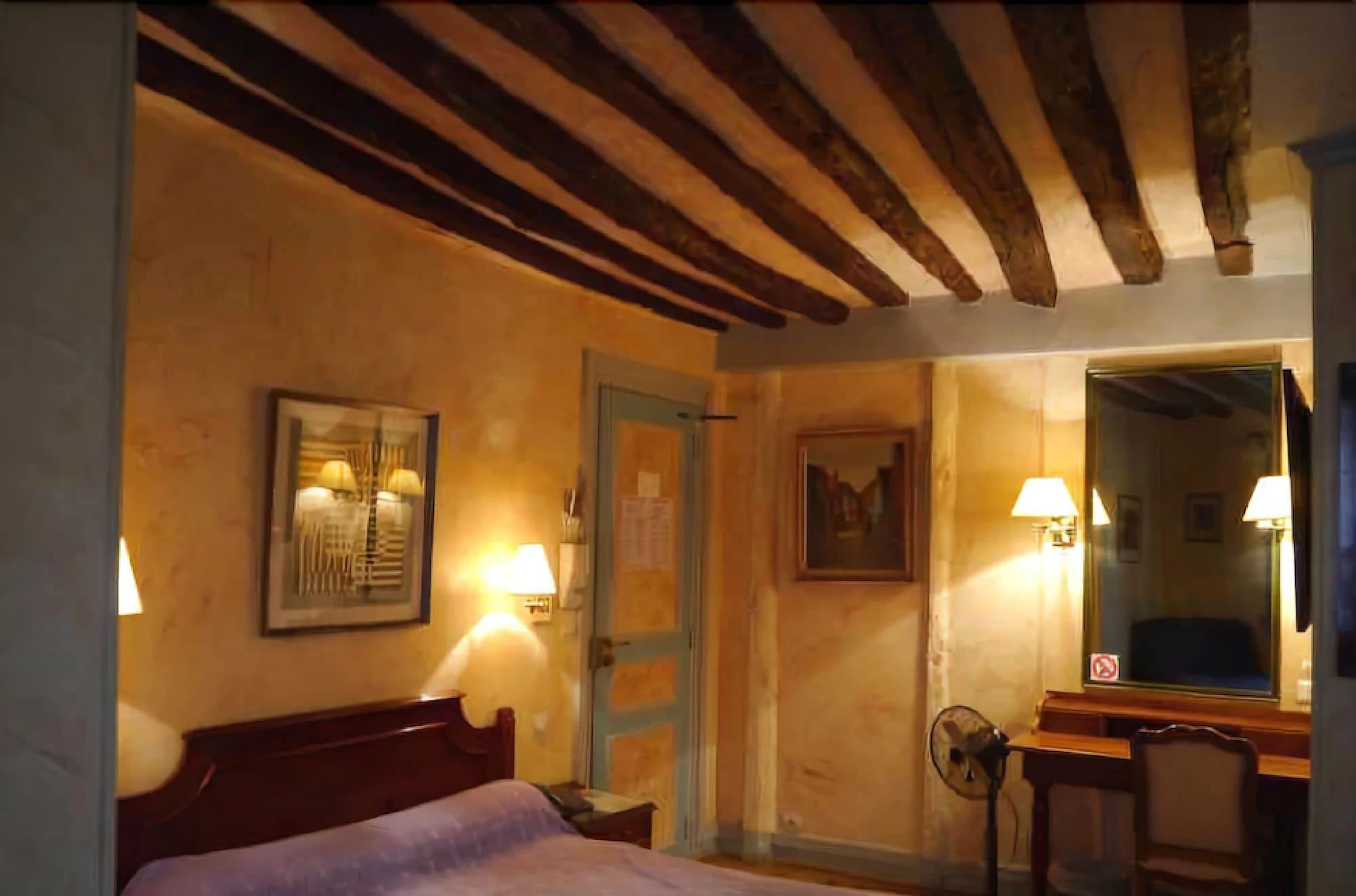 Hotel Les Degres De Notre Dame Paris Bagian luar foto