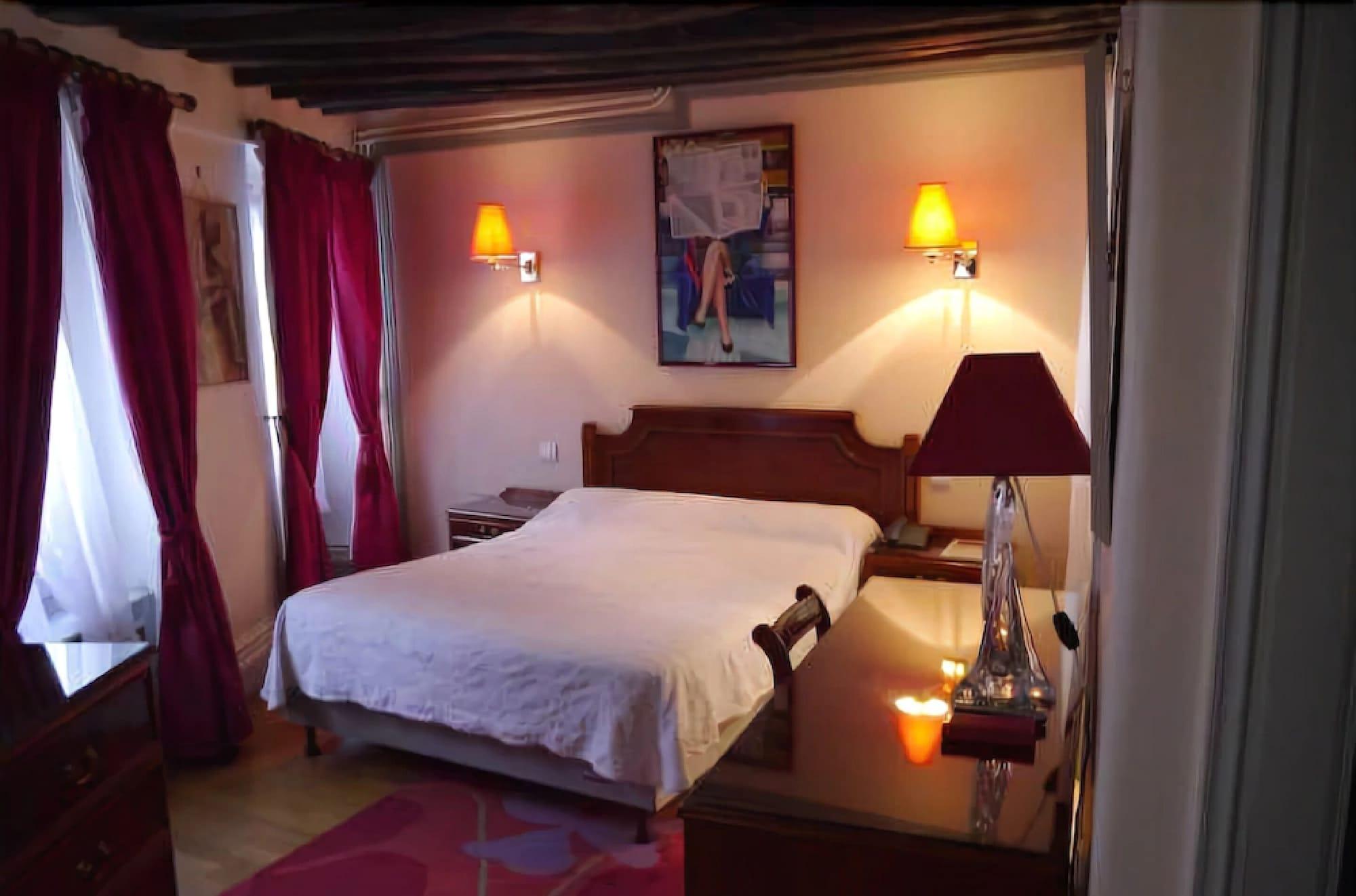 Hotel Les Degres De Notre Dame Paris Bagian luar foto