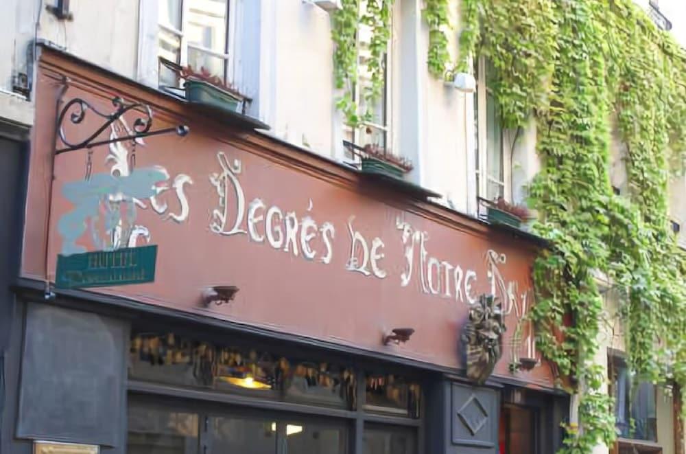 Hotel Les Degres De Notre Dame Paris Bagian luar foto